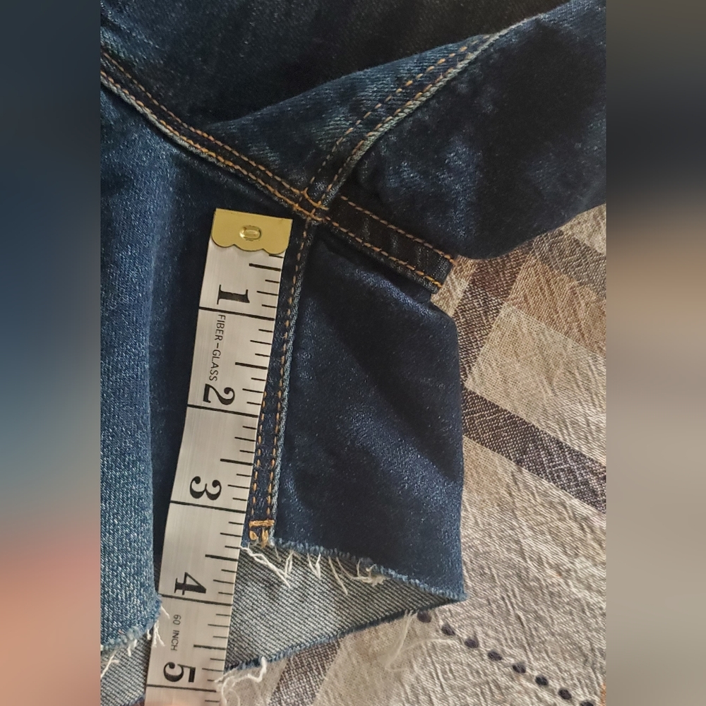 OLD NAVY DISTRESSED HIGH WAISTED JEAN SHORTS WITH RAW HEMLINE - Picture 5 of 5